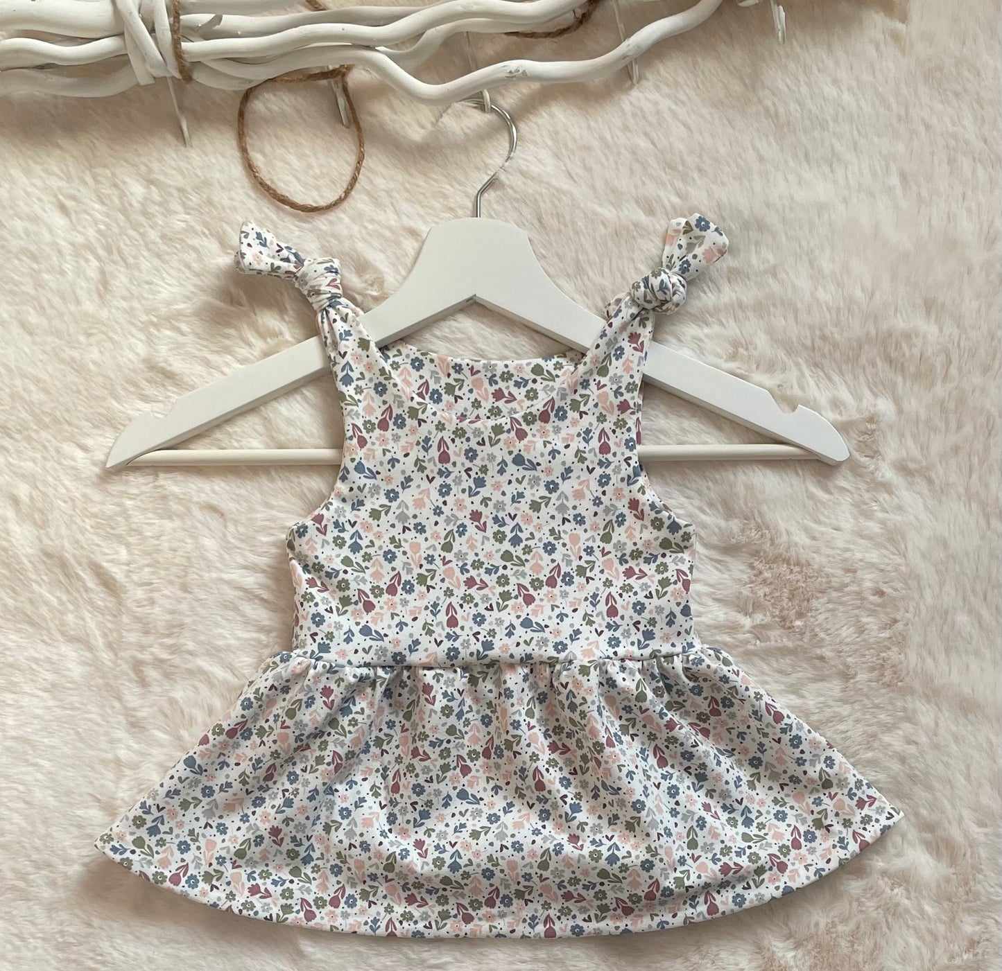 Tunika Kleid Blumen Gr.92