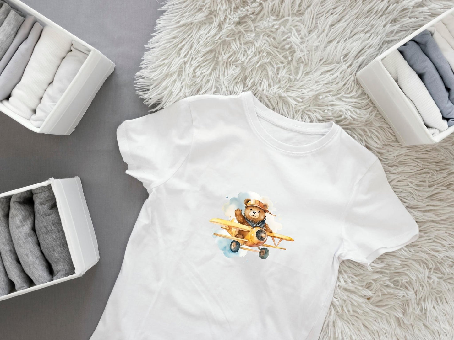 Bügelbild Teddy im Flugzeug