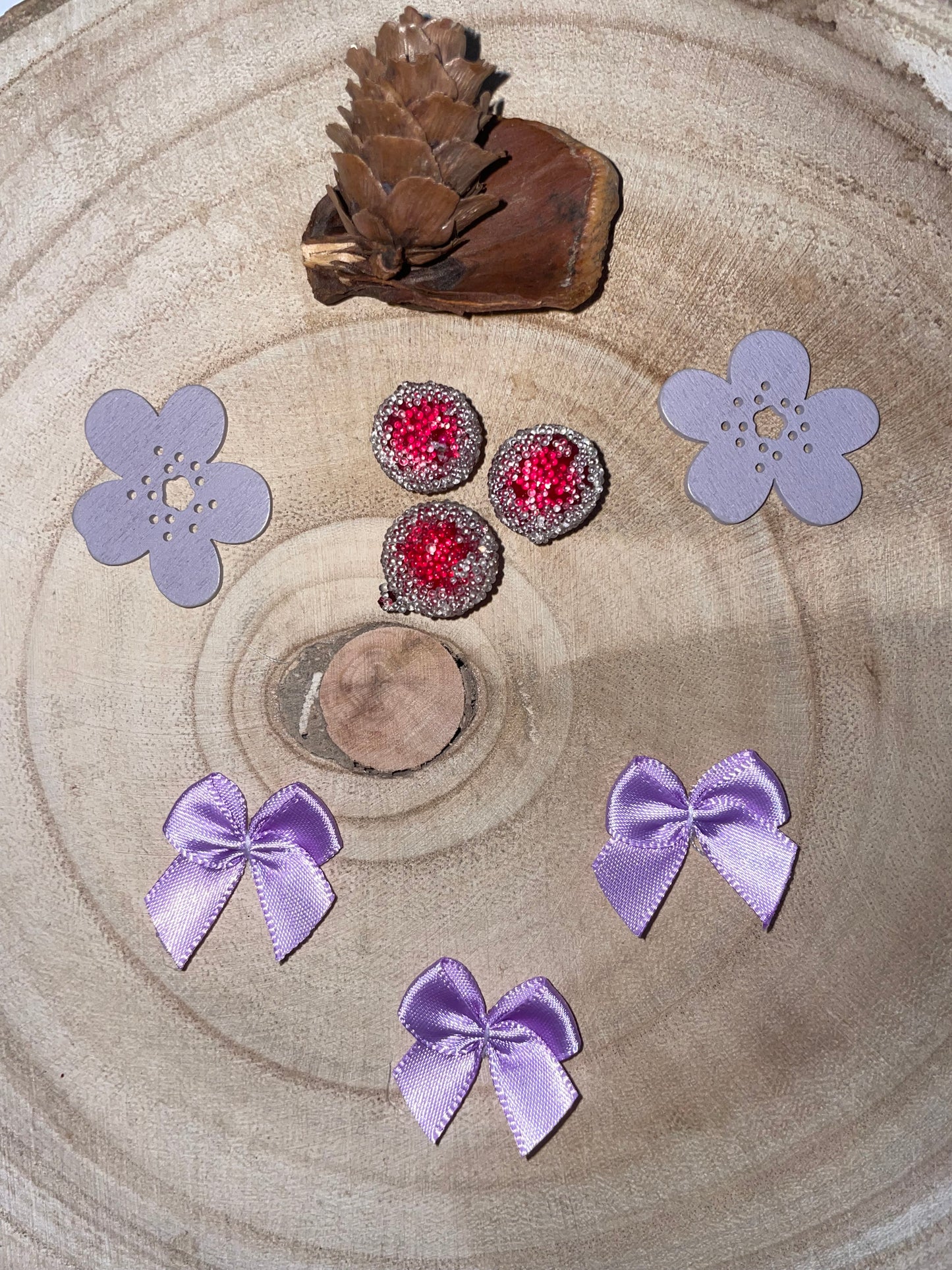 3 KLEINE SATINSCHLEIFEN ♥LILA♥ 24x24mm