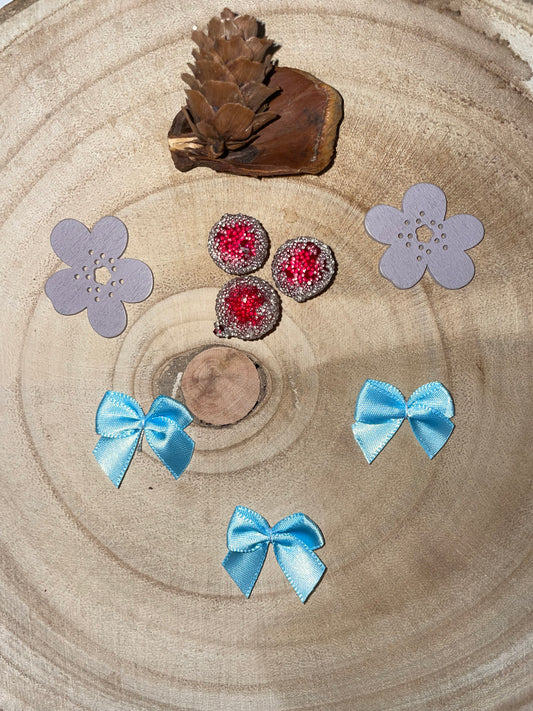 3 KLEINE SATINSCHLEIFEN ♥HELLBLAU♥ 24x24mm