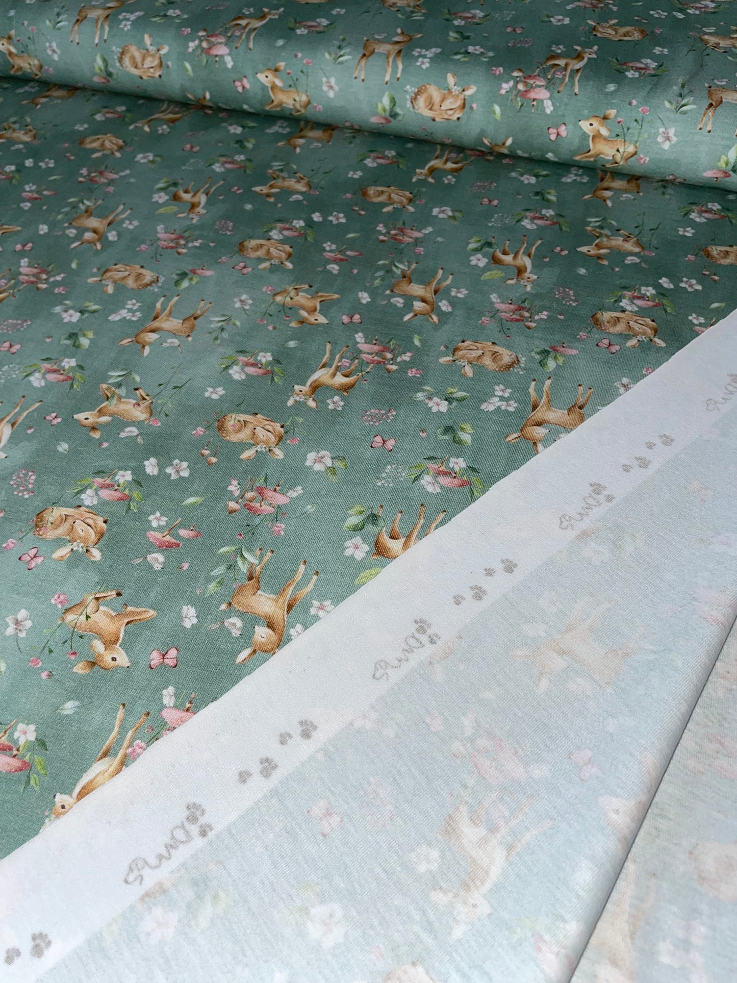 Baumwolljersey Reh mit Blumen